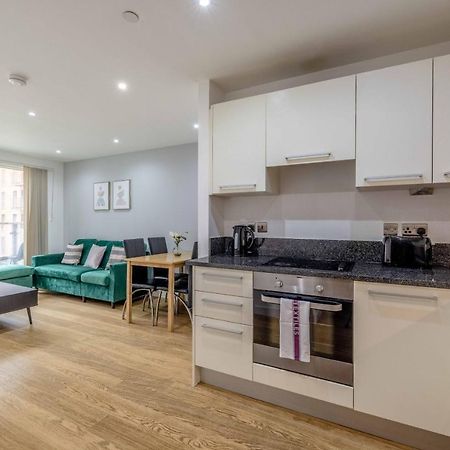 Apartamento 2 Bed At Slough Station & Parking - London In 20 Mins Exterior foto