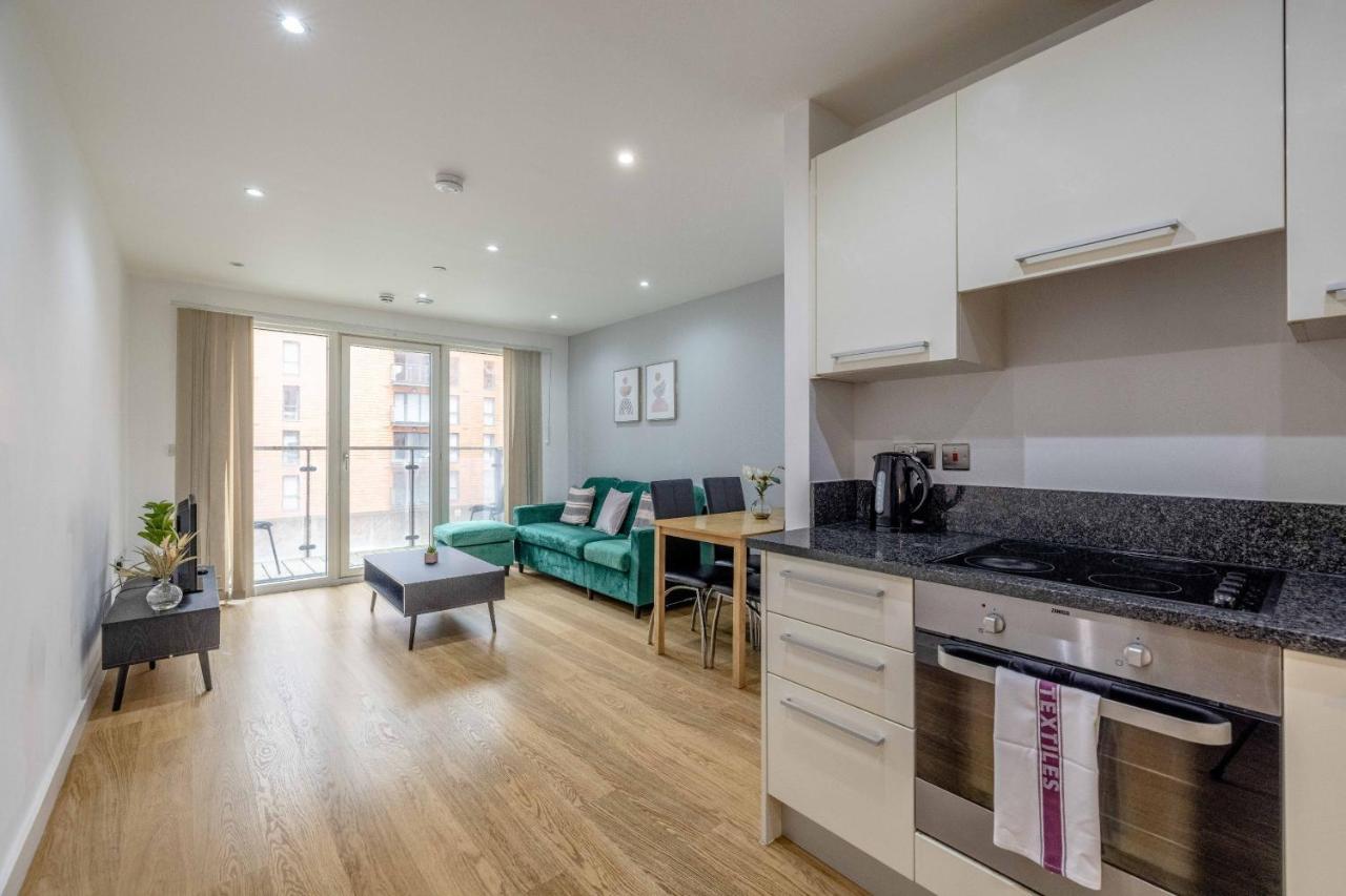 Apartamento 2 Bed At Slough Station & Parking - London In 20 Mins Exterior foto